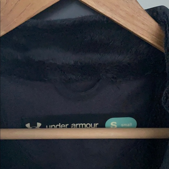 Under armour jacket size small VGUC - Picture 3 of 7
